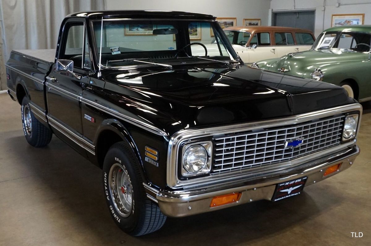 1972 Black Chevrolet C10 Pick Up --