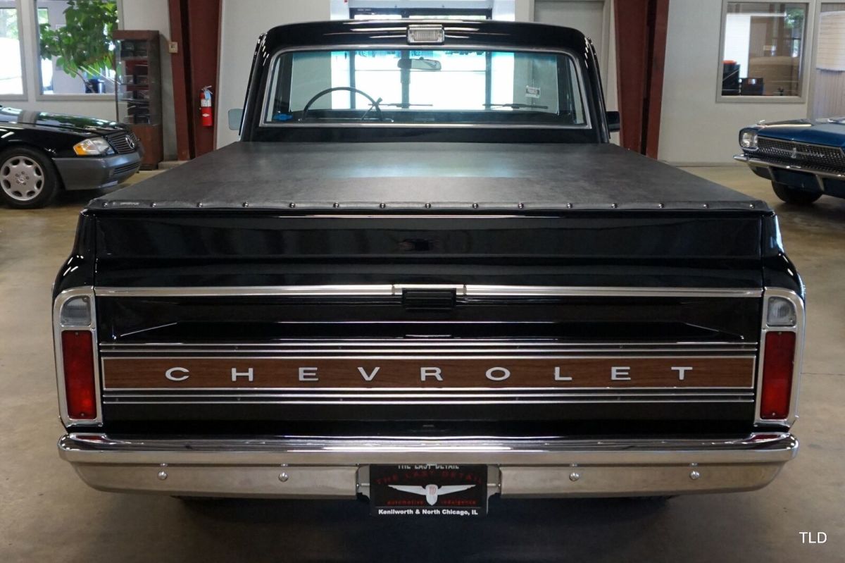 1972 Black Chevrolet C10 Pick Up --