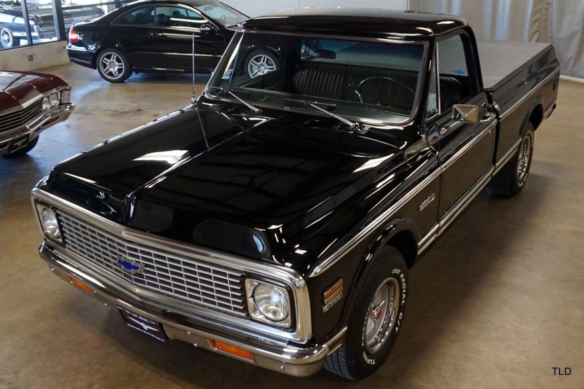 1972 Black Chevrolet C10 Pick Up --