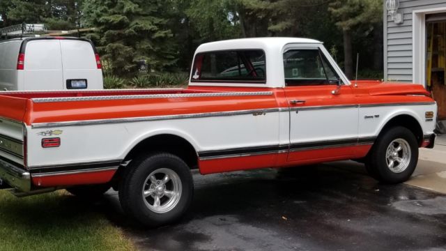 1972 orange Chevrolet C-10 Cab & Chassis