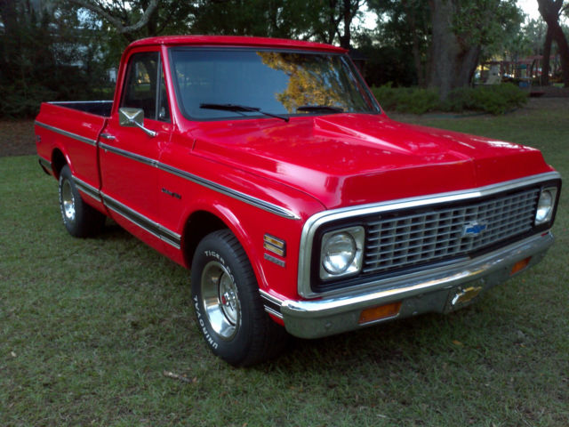 1972 Orange Chevrolet C-10 Standard Cab Pickup