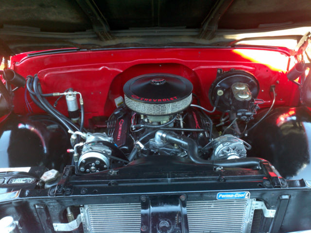 1972 Orange Chevrolet C-10 Standard Cab Pickup