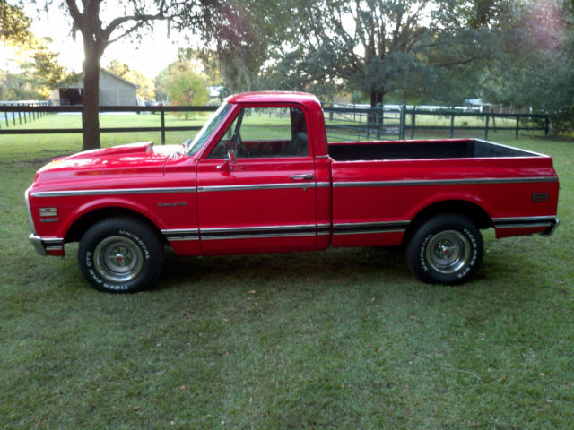 1972 Orange Chevrolet C-10 Standard Cab Pickup