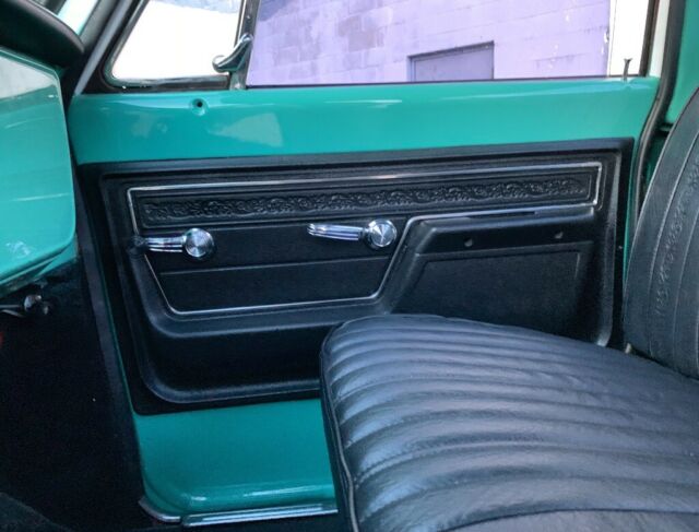 1972 Chevrolet C-10 Standard Cab Pickup