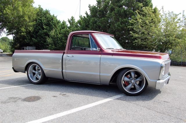 1972 Cutom Two Tone Chevrolet C-10 Standard Cab Pickup