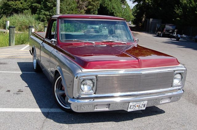 1972 Cutom Two Tone Chevrolet C-10 Standard Cab Pickup