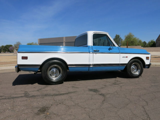 1972 Blue / White Chevrolet C-10 Pickup Truck