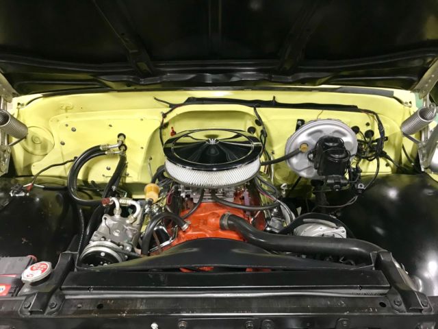 1972 Yellow Chevrolet C-10 Pickup