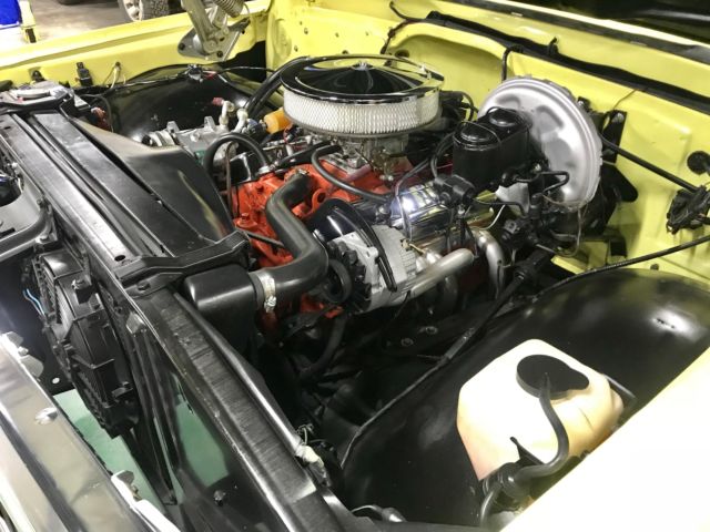 1972 Yellow Chevrolet C-10 Pickup