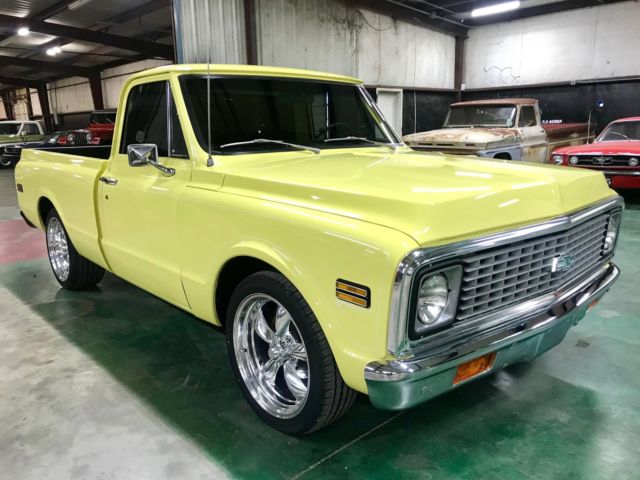 1972 Yellow Chevrolet C-10 Pickup