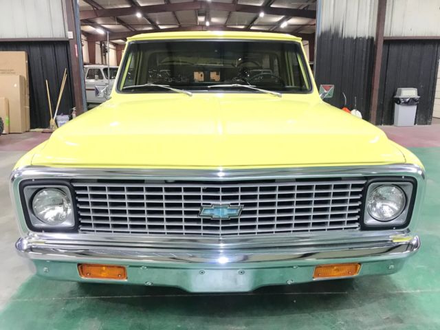 1972 Yellow Chevrolet C-10 Pickup