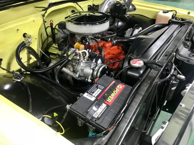 1972 Yellow Chevrolet C-10 Pickup