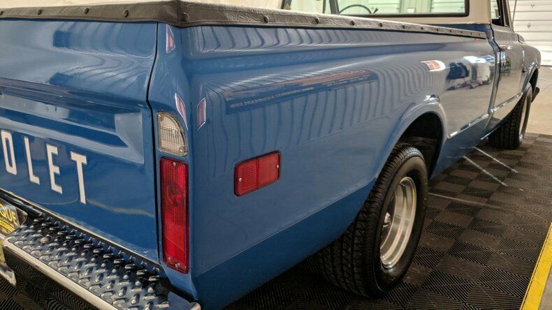 1972 Blue Chevrolet C10 Pickup (Truck)