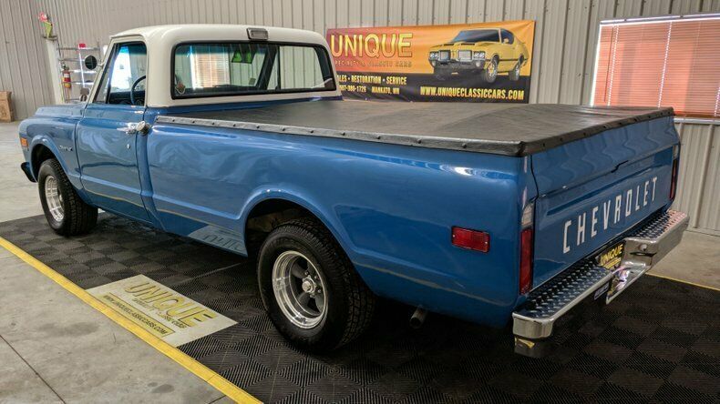 1972 Blue Chevrolet C10 Pickup (Truck)