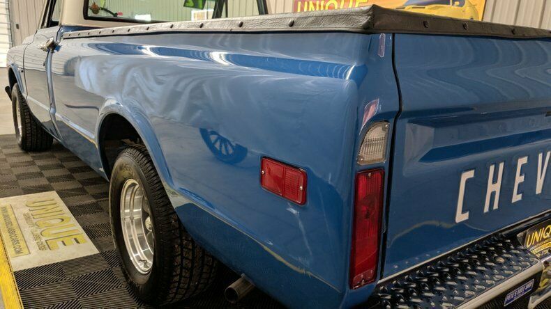1972 Blue Chevrolet C10 Pickup (Truck)