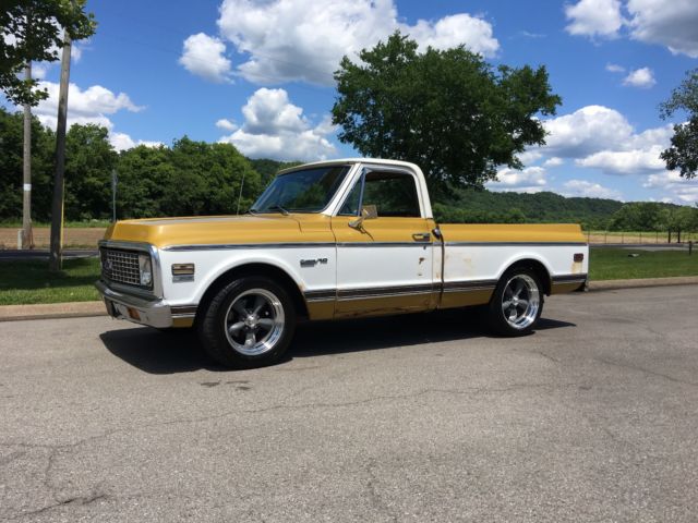 1972 ocre/white Chevrolet C-10 swb