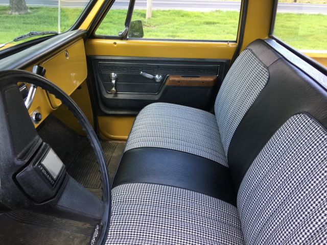 1972 ocre/white Chevrolet C-10 swb