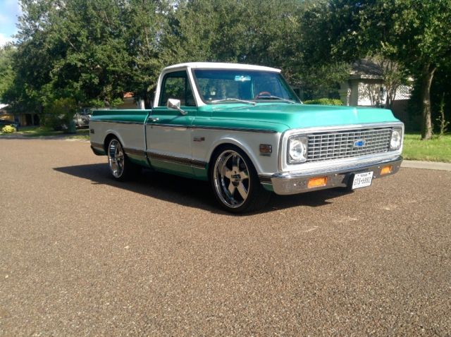 1972 Green and White Chevrolet C-10