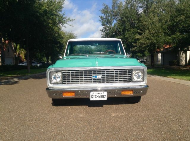 1972 Green and White Chevrolet C-10