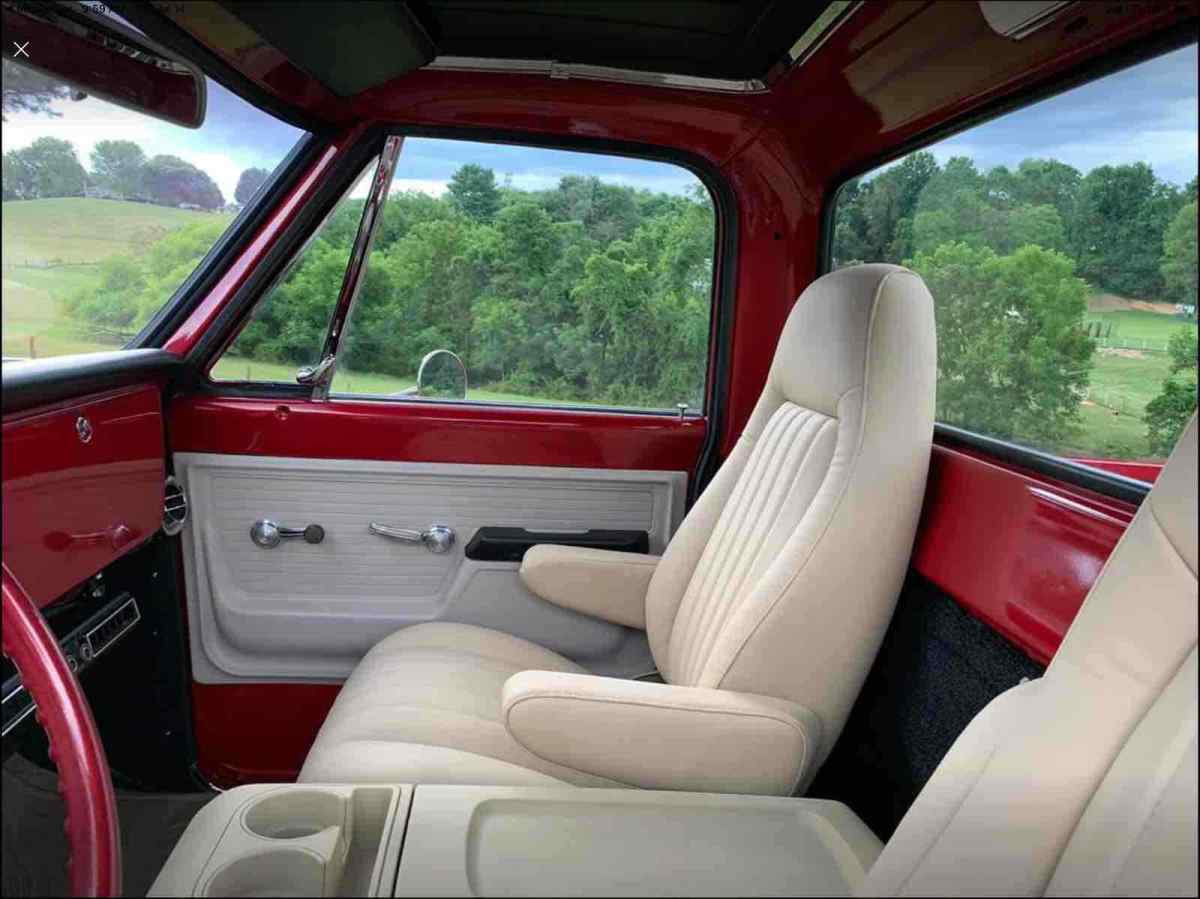 1972 Red Chevrolet C10/K10 Pickup