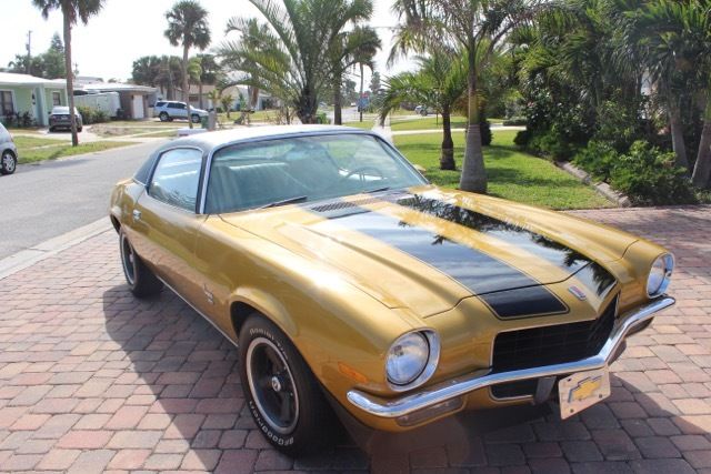 1972 Gold Chevrolet Camaro Coupe