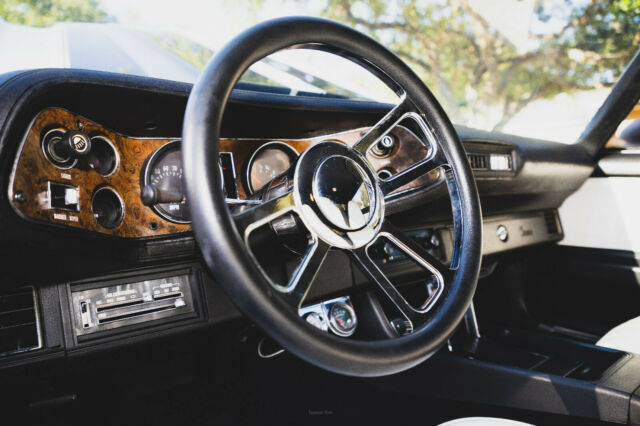 1972 White Chevrolet Camaro