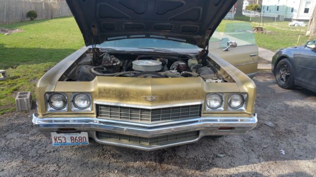 1972 Gold Chevrolet Capriceold Sedan