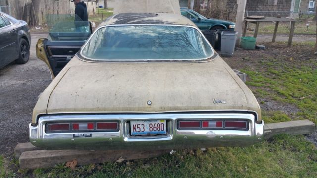 1972 Gold Chevrolet Capriceold Sedan