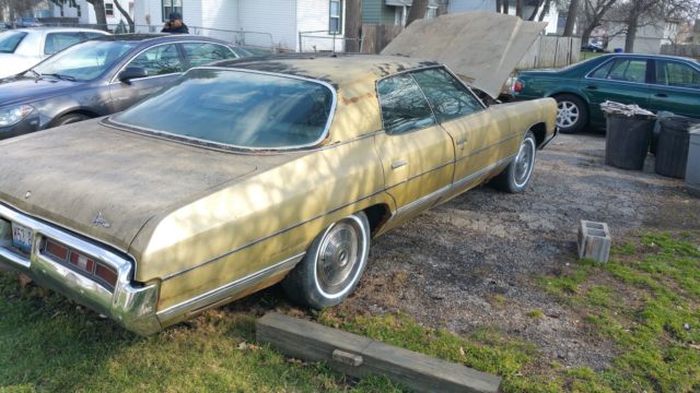 1972 Gold Chevrolet Capriceold Sedan