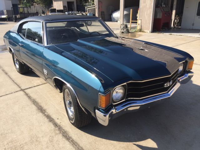 1972 Blue Chevrolet Chevelle Coupe