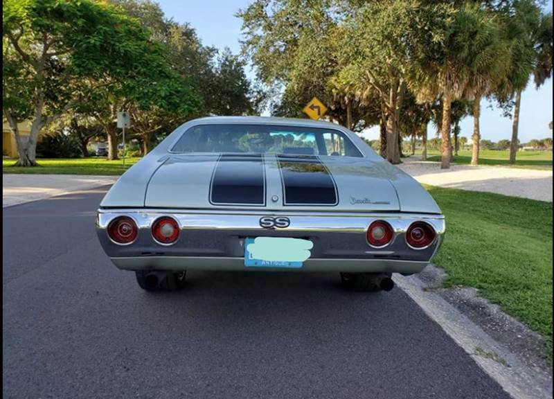 1972 Silver Chevrolet Chevelle Coupe