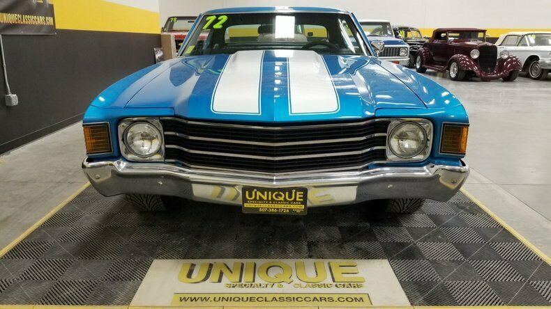 1972 Blue Chevrolet Chevelle Coupe