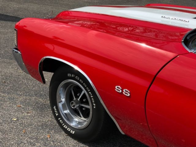 1972 Red Chevrolet Chevelle Coupe