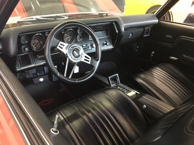 1972 Red Chevrolet Chevelle COUPE