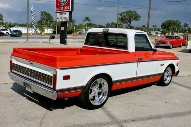 1972 Orange Chevrolet Chevenne Super 10 --