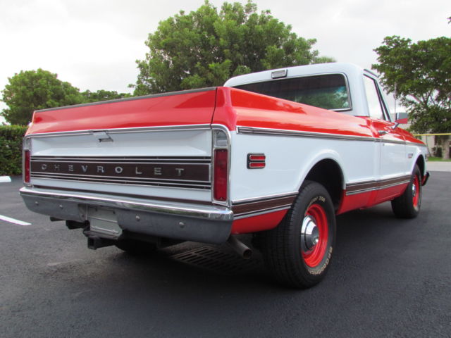 1972 White/Red Chevrolet Cheyenne