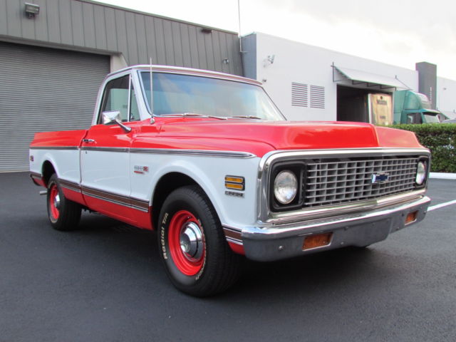 1972 White/Red Chevrolet Cheyenne