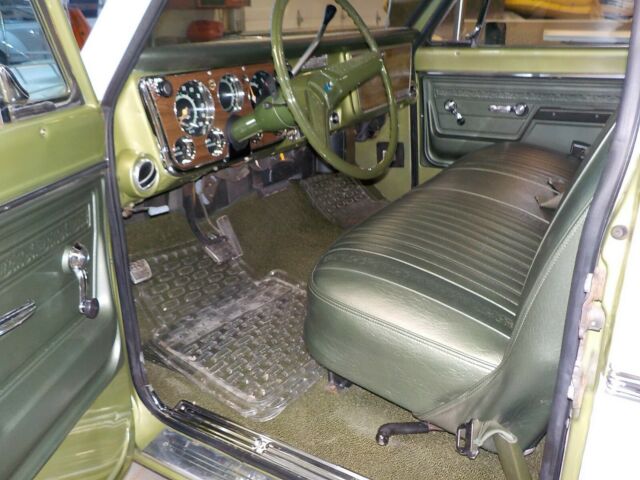 1972 Green Chevrolet C-10