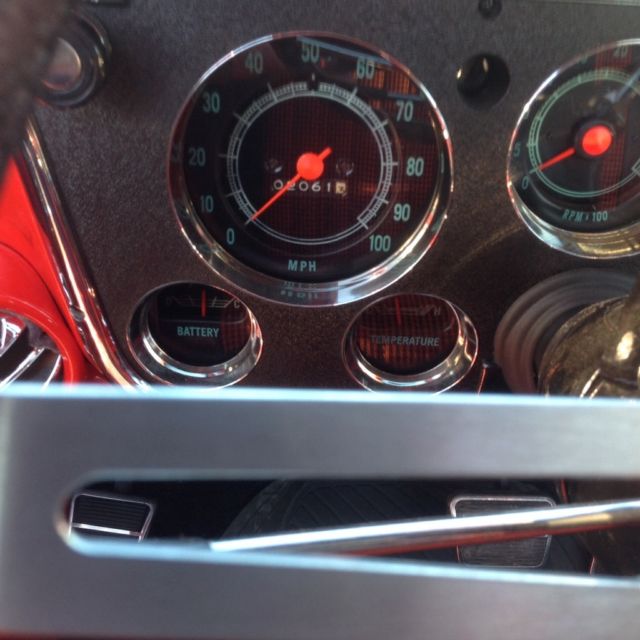 1972 white Chevrolet C-10 1/2 ton    PK