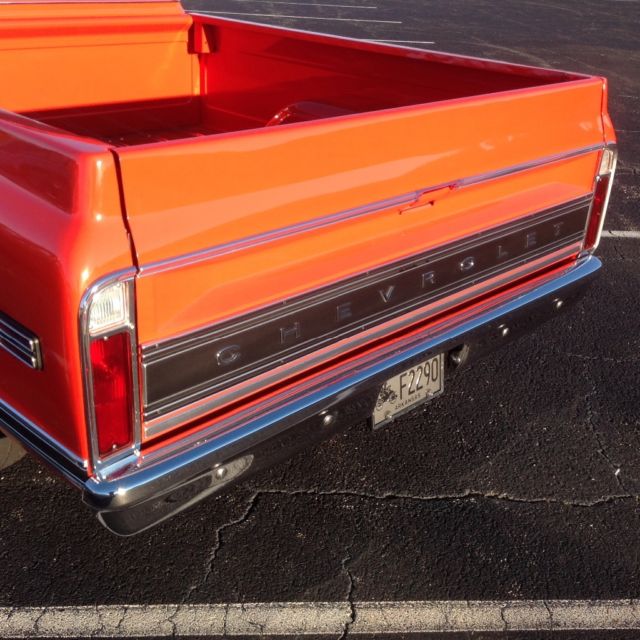 1972 white Chevrolet C-10 1/2 ton    PK