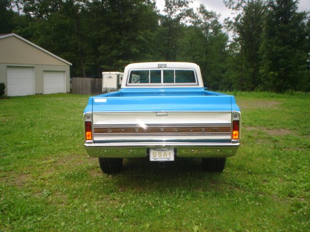 1972 Blue/White Chevrolet C/K Pickup 2500 Standard Cab Pickup
