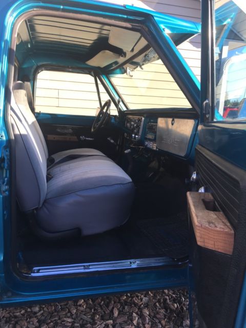 1972 Teal Chevrolet C-10 Standard Cab Pickup