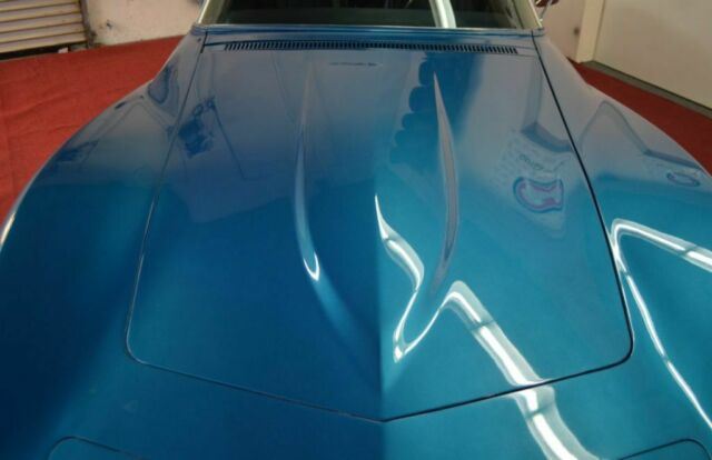 1972 Blue Chevrolet Corvette --