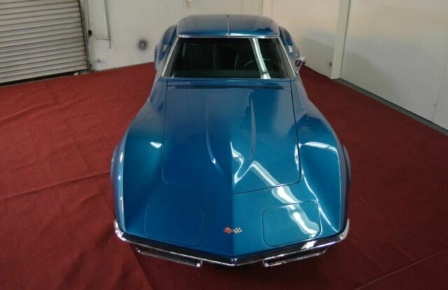 1972 Blue Chevrolet Corvette --