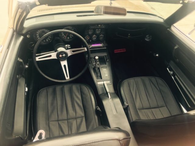 1972 ONTARIO ORANGE Chevrolet Corvette CONVERTIBLE