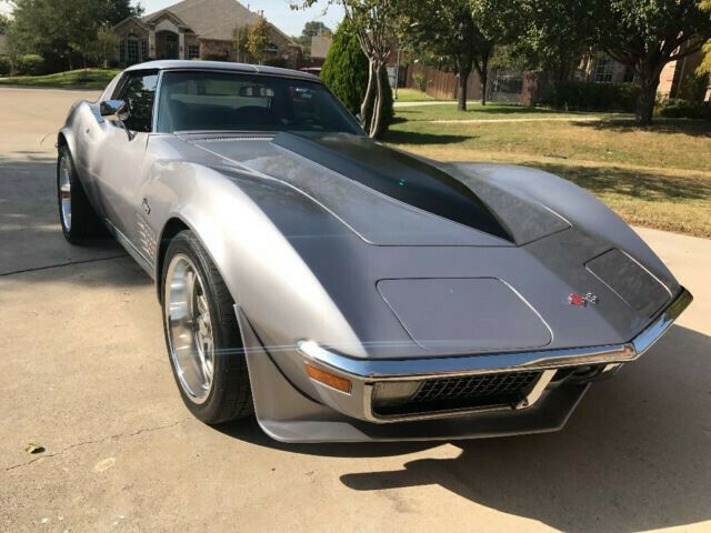 1972 Silver Artic Pearl Chevrolet Corvette Coupe
