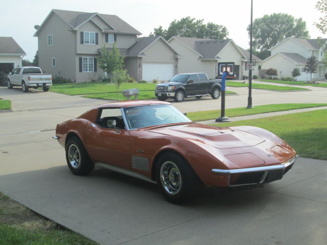19720000 Orange Chevrolet Corvette Coupe