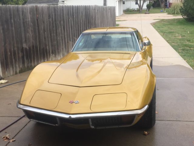 1972 warbonnet yellow Chevrolet Corvette Coupe