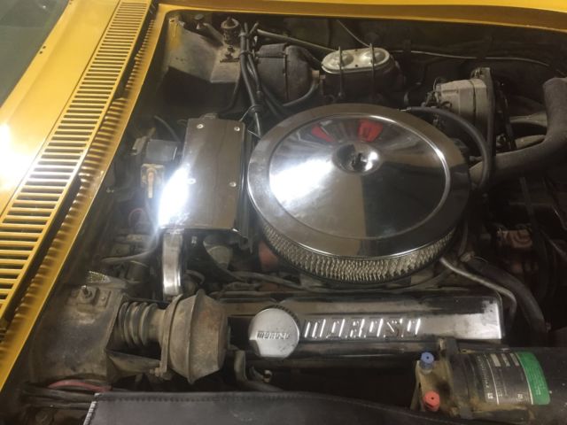 1972 warbonnet yellow Chevrolet Corvette Coupe