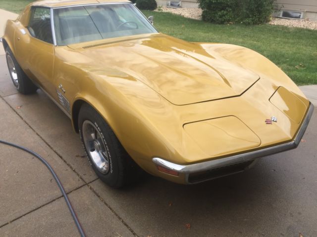 1972 warbonnet yellow Chevrolet Corvette Coupe